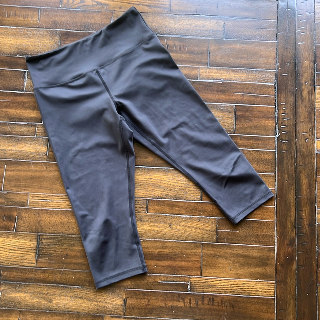 Zyia Cropped Black Tights Size 6-8